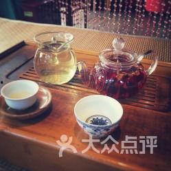 烟雨江南小酒吃瓜,吃瓜群众乐翻天