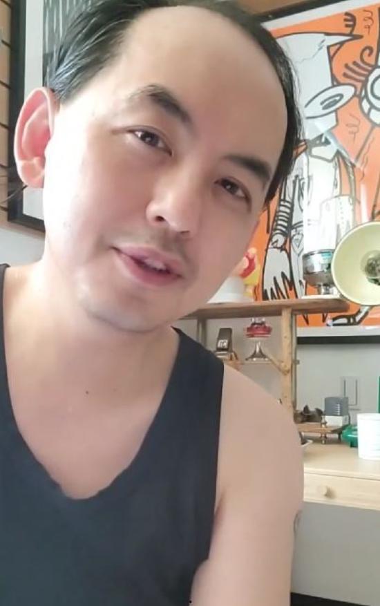 黄子佼新闻台吃瓜